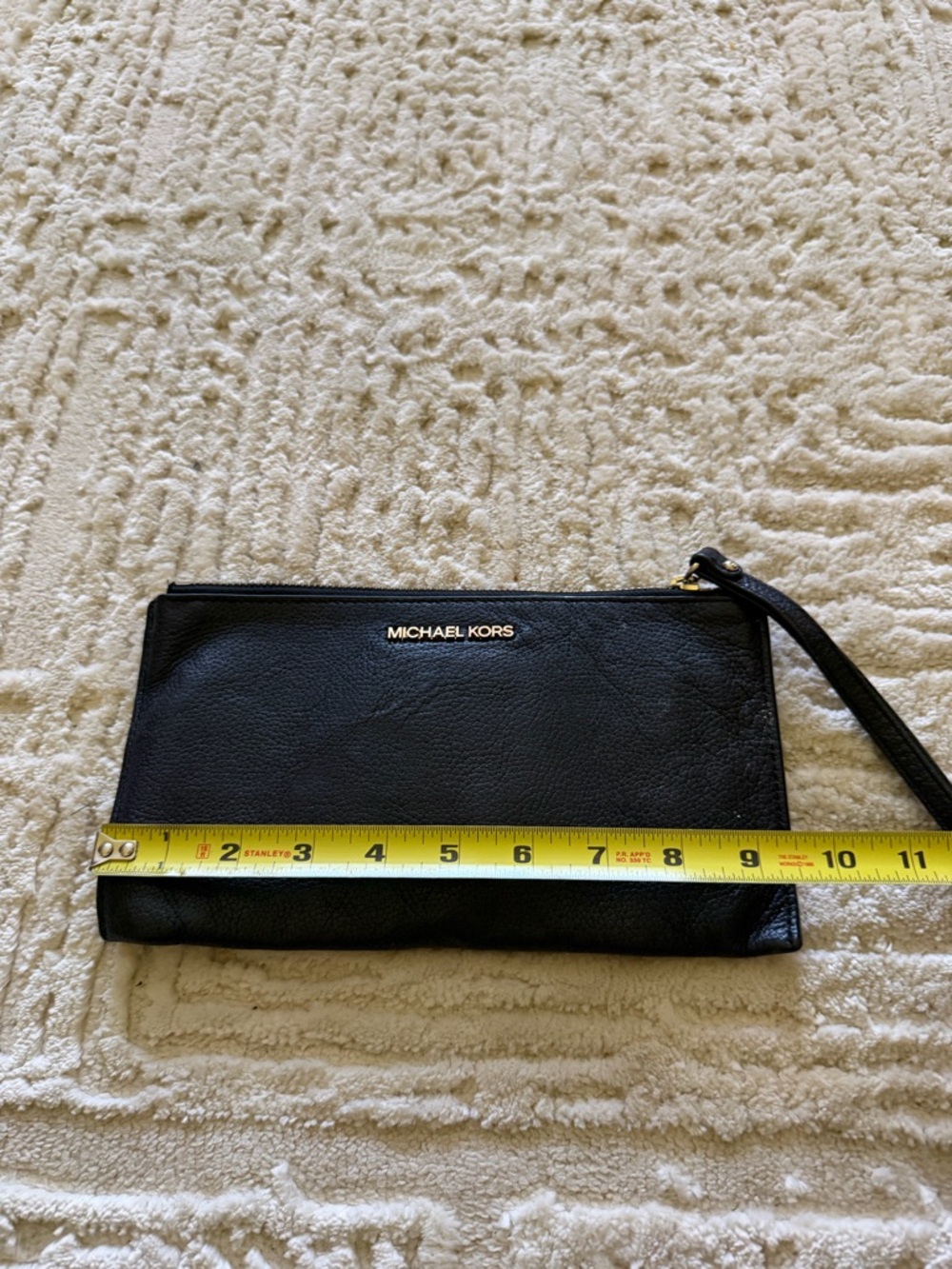 Michael Kors Black Leather Wristlet Clutch Zip Pouch Wallet Large MK Gold Logo - Picture 5 of 5